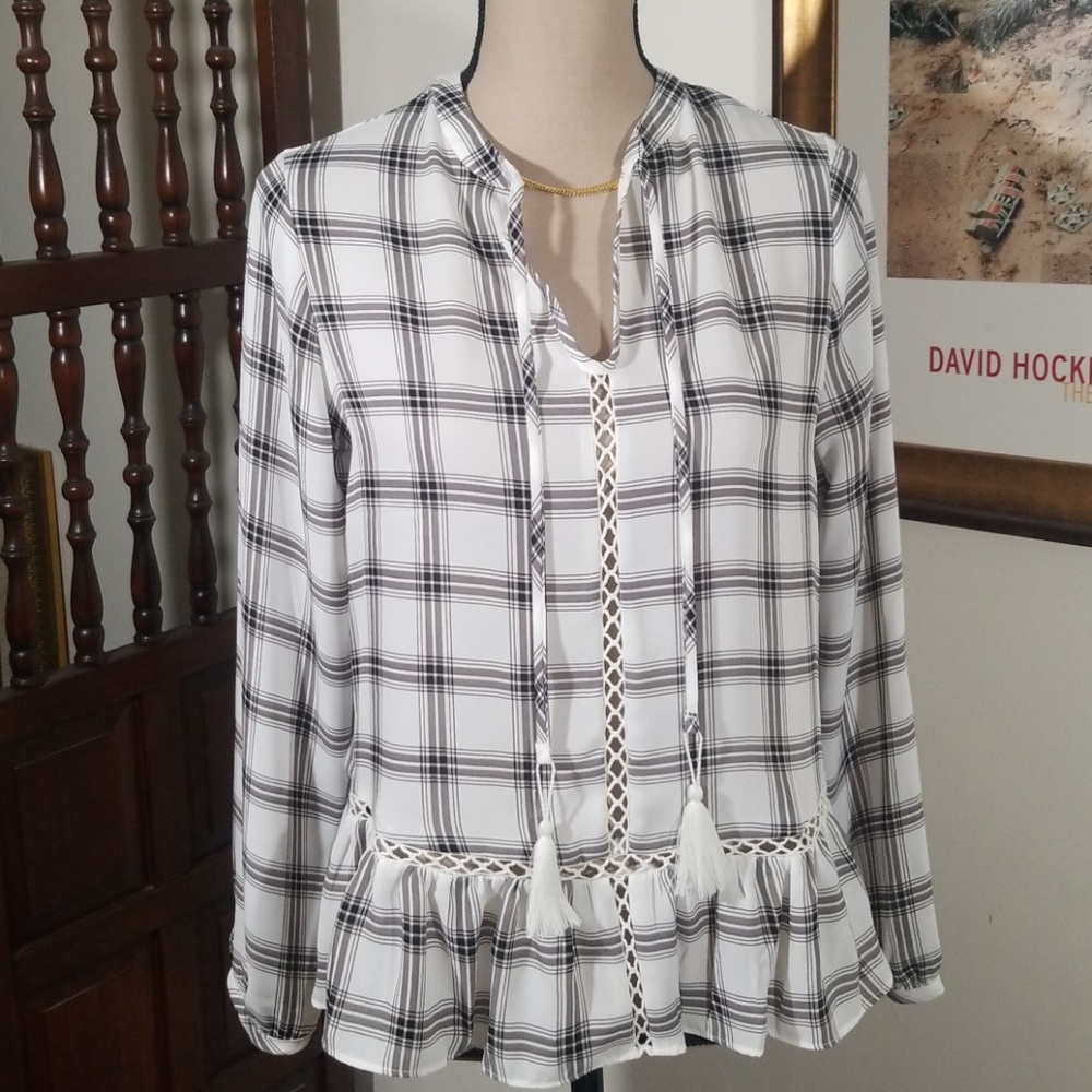 a.n.a plaid tassel long sleeves tunic top. Size PS